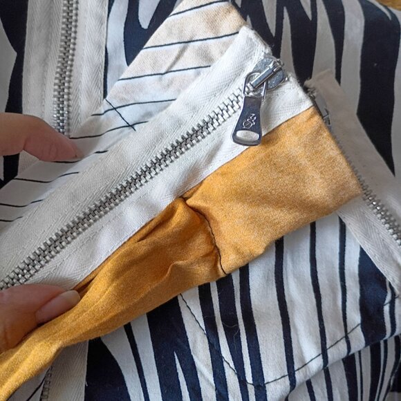 Gianfranco Ferré GF Vintage Women's front Zip Jacket abstract design Size 42 IT - Picture 3 of 13